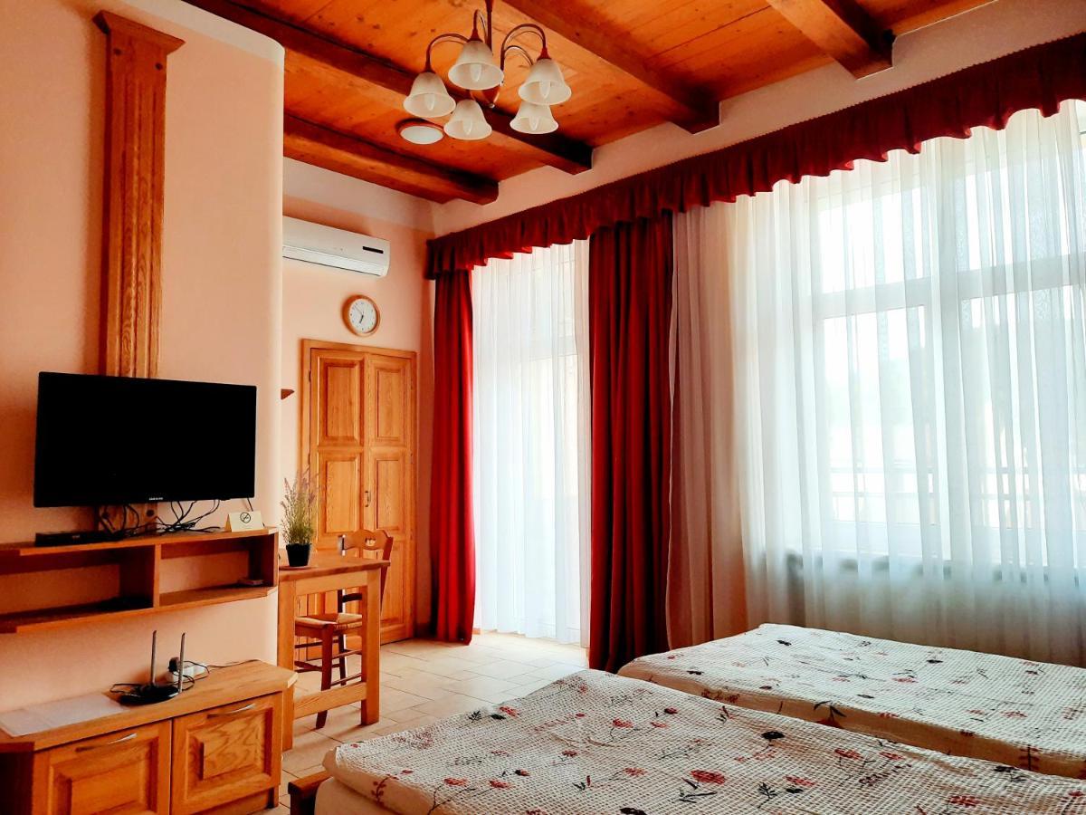 Appartment Centrum Карлови Вари Екстериор снимка