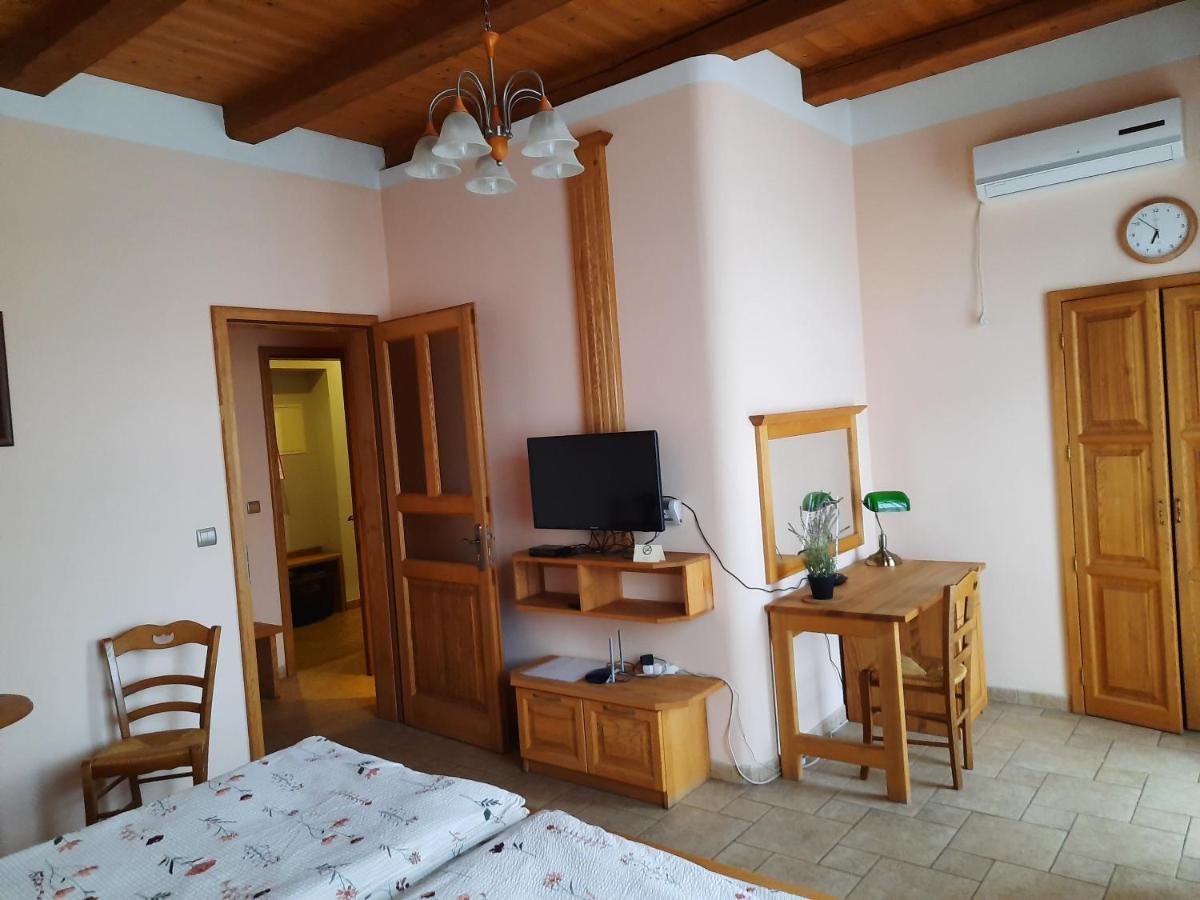 Appartment Centrum Карлови Вари Екстериор снимка
